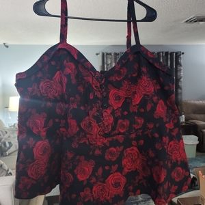 Red and Black Floral Print Peplum Torid Ahirt Size 5